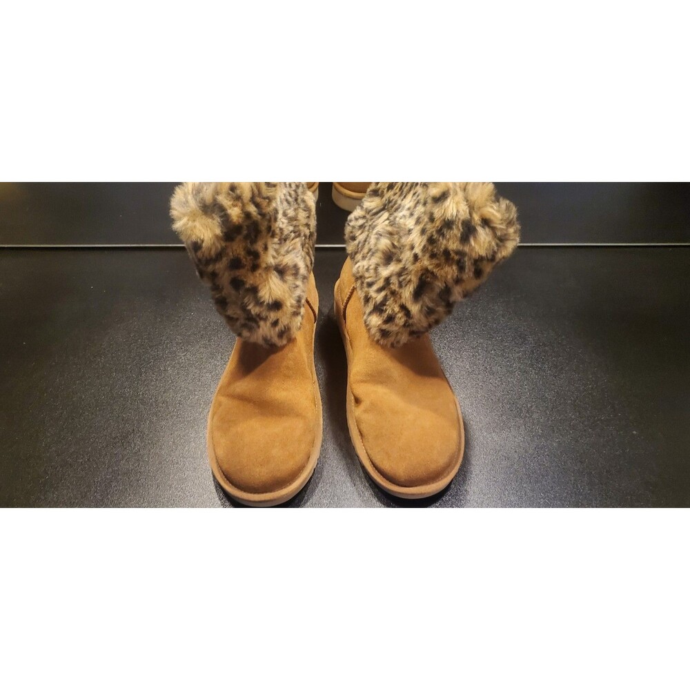 Koolaburra Dezi Short Cheetah Size 8